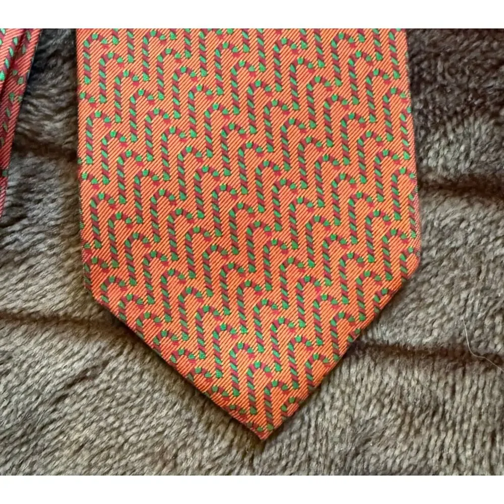 Tongue Tied Tom McLellon Greenwich Village NCY 100% Silk‎ Christmas Neck Tie